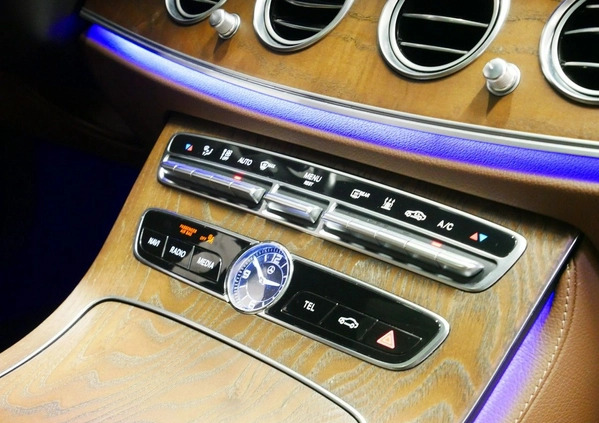 Mercedes-Benz Klasa E cena 139900 przebieg: 117000, rok produkcji 2019 z Libiąż małe 781